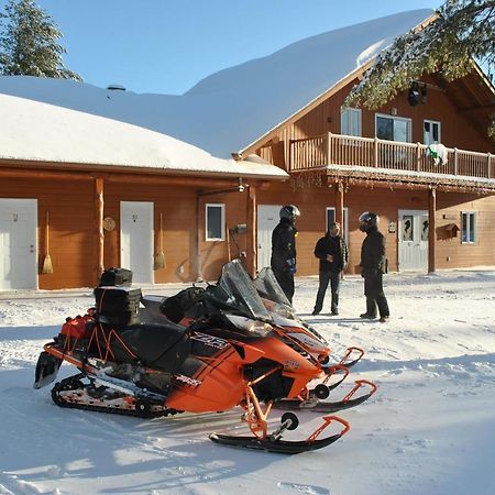 Motel Ours Bleu Lac-Saguay Exterior photo