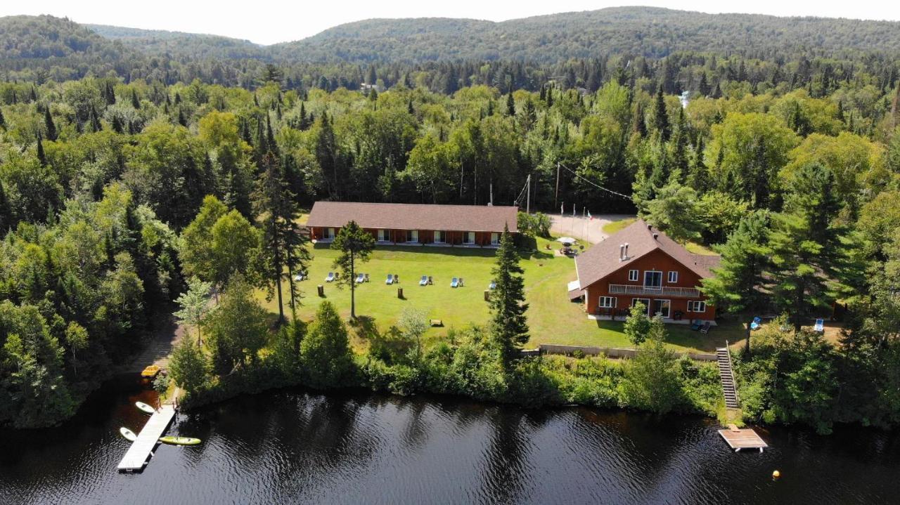 Motel Ours Bleu Lac-Saguay Exterior photo