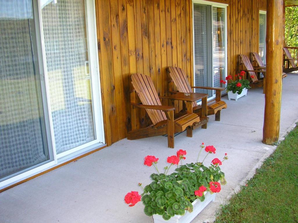 Motel Ours Bleu Lac-Saguay Room photo